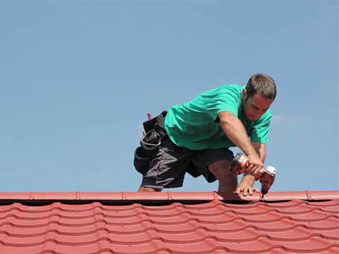 Metal roofing installers - work for us.
